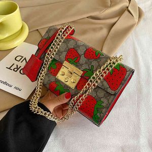2022 Factory Wholesale New Model Women's trend strawberry small square Single Shoulder Messenger outer single women's bags VHFZ