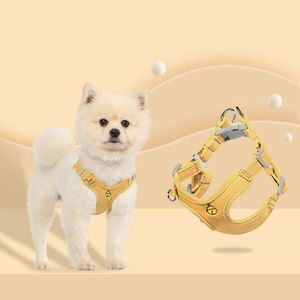 Dog Collar Leashes Pet Cute Vest Harness No Pull Andningsbara Små Traction Rope Safety Vehicular Lead Walking Running Västar Tillbehör