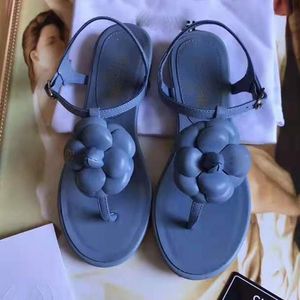 Luxurys designers women's sandals patent leather low heel comfortable Floral Lace Roman summer shoes