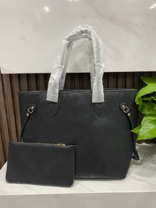 2023 Berühmte Luxurys Schwarz Prägung Leder Frau Umhängetasche Quasten Totes Frauen Handtaschen Dame Brief Messenger Taschen Brieftasche