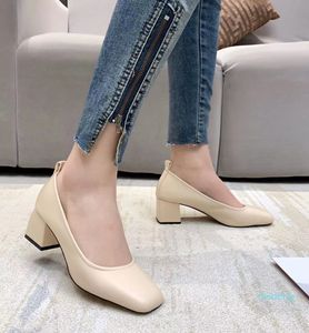 2021 40 Preto / Branco Bezerro Pele Genuíno Couro Chunky Kitten Heels Quadrado Toe Tênis Trabalho