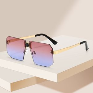 Luxury Designer Fashion Rimless Solglasögon för Kvinnor Män Square Oversize Sun Glasses JC8862