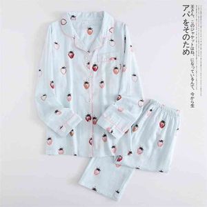 Fresh 100% gauze cotton pajamas sets women spring summer Japanese kawaii Strawberry homewear casual long-sleeve women sleepwear 210831
