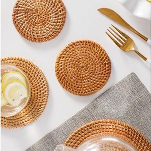 Mats Pads 1pcs tovaglietta intrecciata in rattan naturale retro isolamento termico Pad Tea Round Table Mat Desktop Coffee Pot