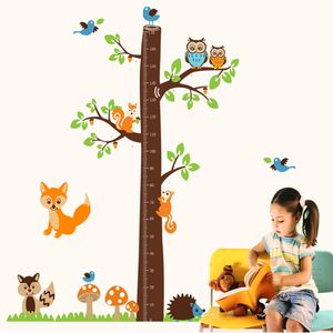 大きな背の高い木の子供たちの寝室の背景装飾装飾的な積み上げ幼稚園210420