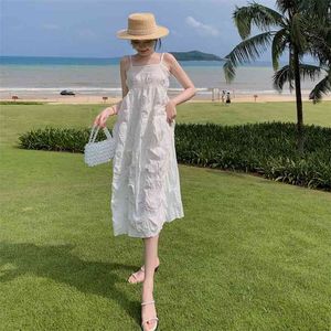 ホワイトホルターストラップエレガントなドレス女性の海辺の休暇のビーチスカート夏と韓国のファッション婦人服210520