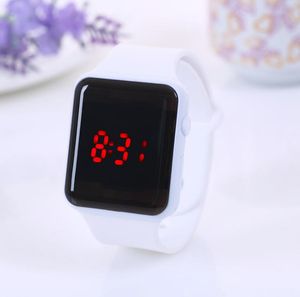 Chłopcy Dziewczęta Children Zegarek LED Creative Square Dial Moda Luminous Zegarki Uczniowe Cukierki Kolor Jelly Elektroniczne Wristwatches