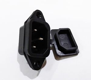 10 A 250 V Netzstecker-Adapter, IEC 320 C14 3-poliger AC-Stecker mit wasserdichter Gummiabdeckung/30 Stück