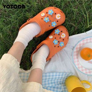 Sapatos de praia de verão mulheres furo ao ar livre chinelos moda sandálias bonitos para mulher slides EVA macio slogs senhoras jardim flip flop