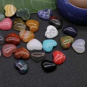 18mm Flat Back Assorted Loose Stone Heart Shape Cab Cabochons Pärlor för smycken Göra grossist