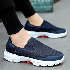 2021 Män Kvinnor Running Skor Svart Blå Grå Fashion Mens Trainers Andas Sport Sneakers Storlek 37-45 QZ