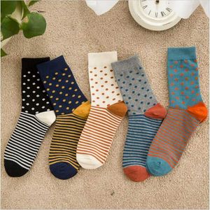 New Arrival high quality combed cotton men polka dot strip happy socks color brand designer casual novelty dress business X0710