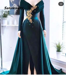 Modest Design Off the Shoulder Evening Dress Beaded Crystals Sheath Long Sleeve Dark Green Prom Dresses with Overskirt