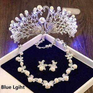 Dziewczyny Birthday Party Light Tiara Korona Naszyjnik Kolczyki Biżuteria Zestawy Ślubne Bridal Tiaras Biżuteria Kobiety Akcesoria do włosów HG158 H1022