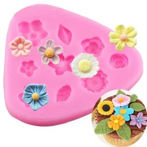 Estoque 3D molde de cozimento flor em forma de silicone moldes bolo muffin copos doces moldes DIY sabão de mão cupcake de chocolate moldes