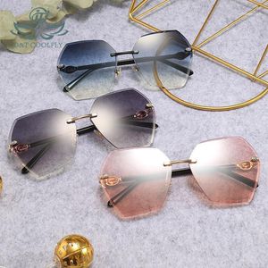 Moda zwykły kwadratowych okularów przeciwsłonecznych Kobiety UV400 Narzędzie uliczne na imprezę marki Projektant wysokiej jakości okulary 1