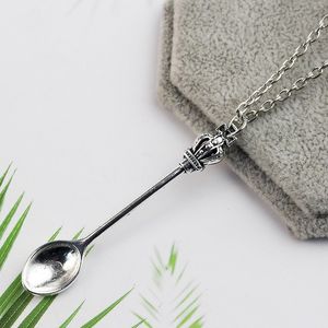 Alice Crown Classical Royal Snuff Snorter Sniffer Necklace Pendant Dabber Dab Wax Tool Mini Tools Waxy Dry Herb Spoon Shaped Metal Lanyard with Chain DHL