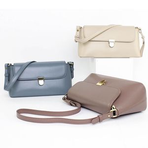 Högkvalitativ kvinna väskor utomhus fritid mini axelväska Vår och sommar budbärare enkel design mode handväska handväska
