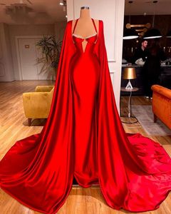 2021 Red Satin Abendkleider Für Frauen Perlen Hohe Split Meerjungfrau Prom Party Kleider Lange Wrap Formale Robe De Soiré