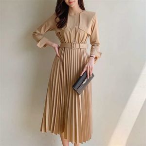 korea Dress for women autumn Long Sleeve O neck polyester Office wear Sexy Ladies pleated long dresses 210602