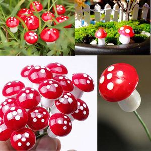 10Pcs/Set Artificial Mini Mushroom Miniatures Fairy Garden Moss Terrarium Resin Crafts Decorations Stakes Craft 2cm Q0811