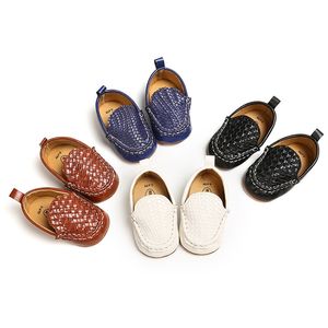 Klassisk märke mjukt läder baby skor Moccasins mode pojkar Flickor Casual för Borns Toddler 211022