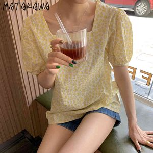 Matakawa Koreas gula blommiga kvinnor skjorta fyrkantig collar clavicle lös bluses casual puffhyle topp blusas kvinnor 210513