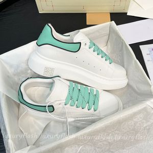 Lyxblå Designer Casual Skor Senaste färg Snörningshöjd Ökande Dam Sneakers Herr Silke Läder Fotkuddar fårskinn av hög kvalitet