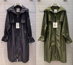 Designer francesa Trench jaquetas casacos cintura com capuz protetor solar respirável roupas braçadeiras bordadas casaco corta-vento