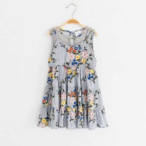 2020 meninas de bebê vestido de renda verão sem mangas floral impresso roupa infantil menina bonito menina crianças roupas para idade 2-8, cinza / azul Q0716