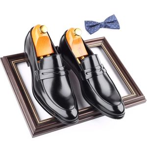 2021 Business Casual Men Buty British Formal Dress Skórzowe buty śliskie mokasyny Wysokiej jakości przyjęcie weselne Oxfords
