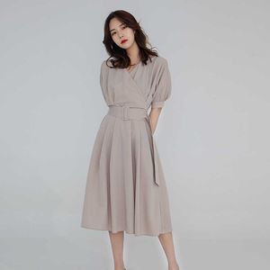 Retro Frauen Elegante Puff Sleeve Wrap Kleid Sommer Arbeitskleidung Tiefem V-ausschnitt Solide Schwarz Khaki Midi Kleider Vestidos 210608