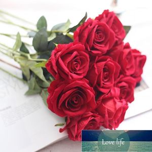 10st 8cm sammet tyg konstgjord ros blomma singel stam w / löv bröllop blomma tillbehör hem dekoration gratis frakt1 fabrikspris expert design kvalitet