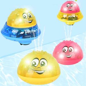 Lustiges Säuglingsbadespielzeug Baby Elektrische Induktionssprinklerkugel mit leichter Musik Kinder Wasserspiel Baden Kinder Geschenke 210712