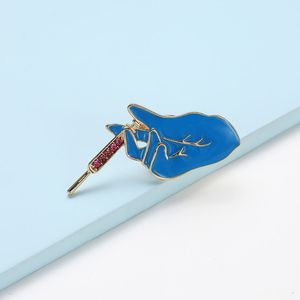 Medyczna strzykawka Pin Doktorska Pielęgniarka MD Creative Denim Kurtki Odznaki Broszka Kobiety Mężczyźni Cartoon Emalia Kryształy Metal Lapel Biżuteria