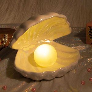 Fantasia Ceramic Shell Lâmpada Pérola Sereia Decoração Night Light Presente Desktop Armazenamento Decoração Lâmpada para o Dia dos Namorados Y0910