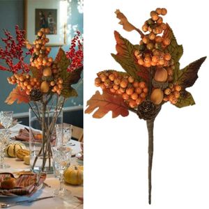 装飾的な花の花輪の芸術的なカボチャの秋の偽のブーケのための赤い花束ハロウィーンの装飾お祝いパーティーの供給