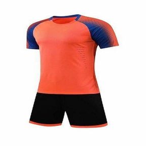 الفراغ كرة القدم جيرسي موحدة قمصان الفريق شخصية مع اسم التصميم المطبوع السراويل والرقم 5815678