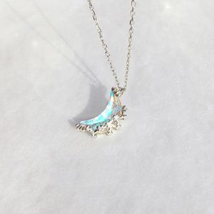 Pendant Necklaces Glowing Discoloration Moon Chain Necklace Korea Creative Luminous Stone Charm For Women Choker Wedding Party Jewelry