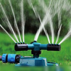 Attrezzature per l'irrigazione Giardino Erba automatica Prato 360 gradi Spruzzatore d'acqua a tre bracci Sistema di ugelli rotanti Forniture