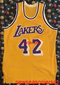 100% Sömda 42 James Worthy Yellow Basketball Jersey Herrkvinnor Youth Custom Number Name Jerseys XS-6XL