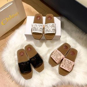 Luxury Designer Lace Flat Sandals Famous Brand Women's Summer Fashion Hollow Letter Slippers Classic Embroidered Flip Flops Ladies Comfortable Holiday Beach Shoes