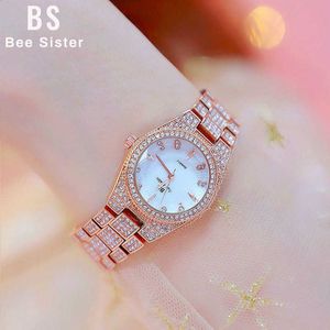 女性は有名な高級ブランドローズゴールドクォーツレディースウォッチクリスタルドレス腕時計の女性ダイヤモンドの腕時計210527