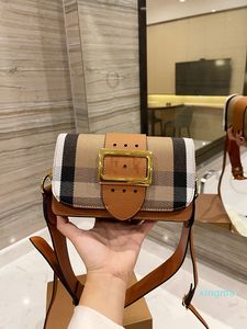 Женские сумки на плечах 2021 Auutmn Fashion Ladies Crossbody Bag Знаменитая роскошная дизайнерская высококачественная сплошная кожа