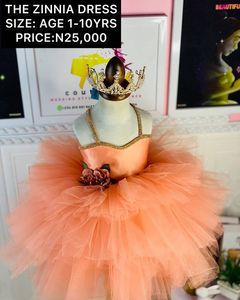 2021 Cristalli arancioni Tutu Abiti da ragazza di fiori Abito di sfera Lunghezza al ginocchio Tulle Lilttle Bambini Compleanno Spettacolo Abiti da sposa ZJ597278J