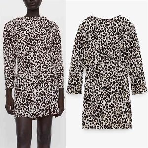 Leopard Printed Mini Dress Women Autumn Fashion With Shoulder Pads High Neck Long Sleeve es Ladies Elegant 210519