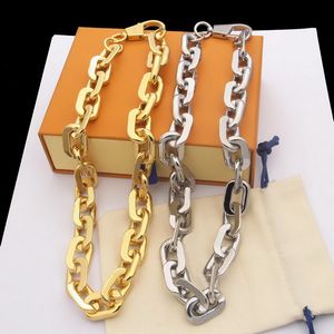 Europe America Fashion Jewelry Sets Men Lady Womens Gold/Silver-color Metal Engraved V Initials Flower Thick Chain Edge Necklace Bracelet MP3003 MP2991