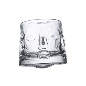 Copo de uísque giratório criativo antiquado Rocking Copo de uísque cortado em diamante com nervuras geleira martelada Tiki Face Design