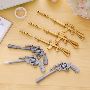 Гель -ручки 1pc Creative Plastic Pistol Ballpoint Pen Modeling Toy Gun Signature Студенческая канцелярия