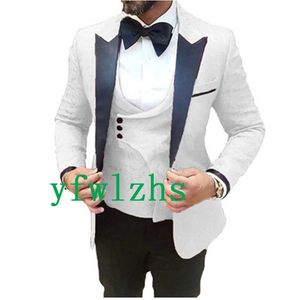 Maßgeschneiderte Prägung Groomsmen Peak Revers Bräutigam Smoking Männer Anzüge Hochzeit/Abschlussball/Abendessen Mann Blazer (Jacke + Hose + Krawatte + Weste) W808